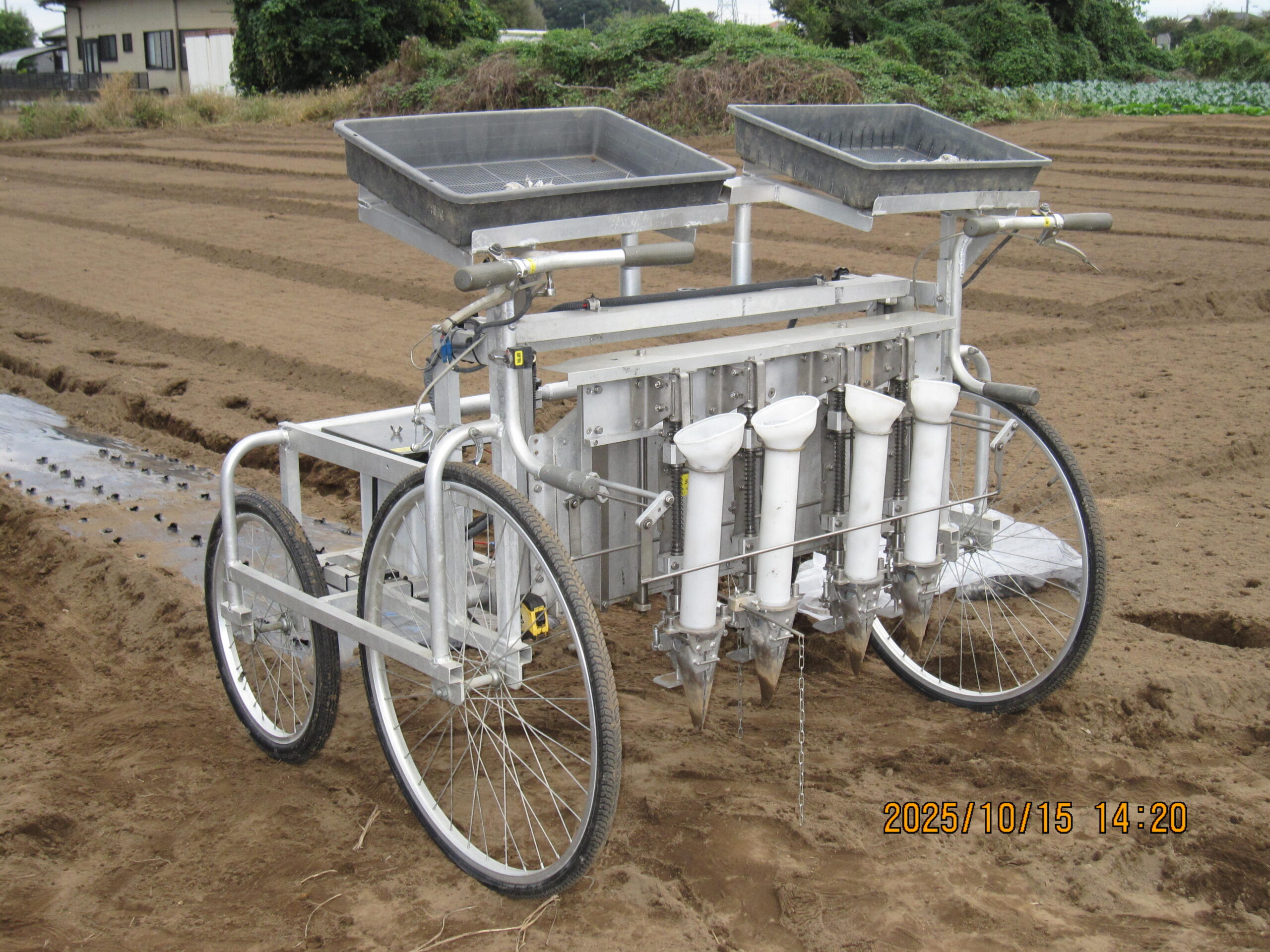 【沢田機工】簡易にんにく移植機