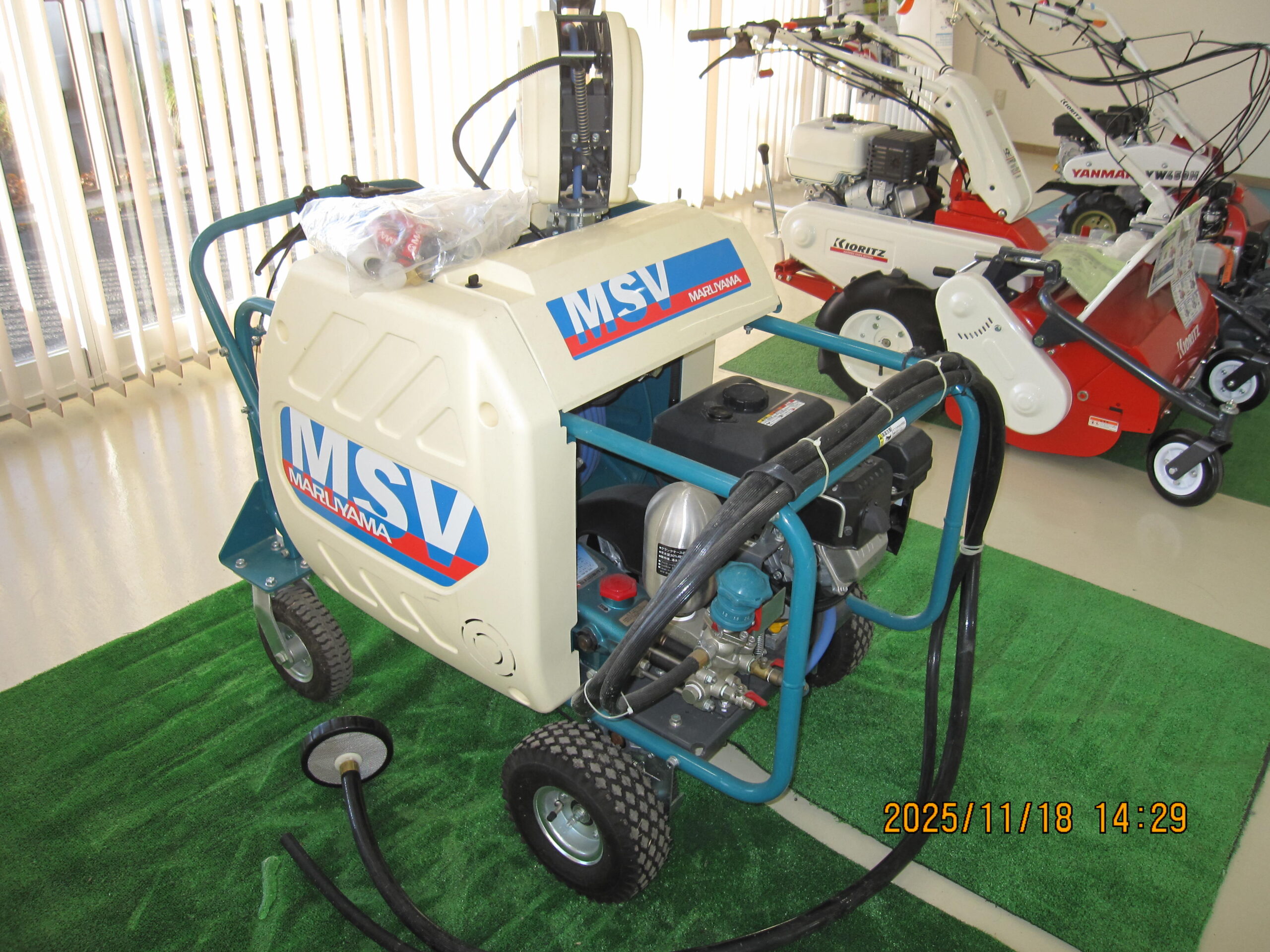 【丸山】４輪キャリー動噴　２チャンネル